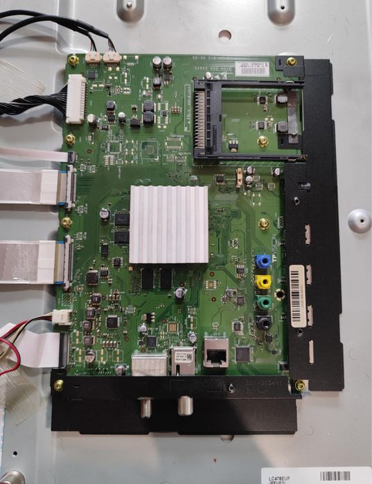 LED 3D Smart TV 47" PHILIPS - 47PFL7008 за части или ремонт