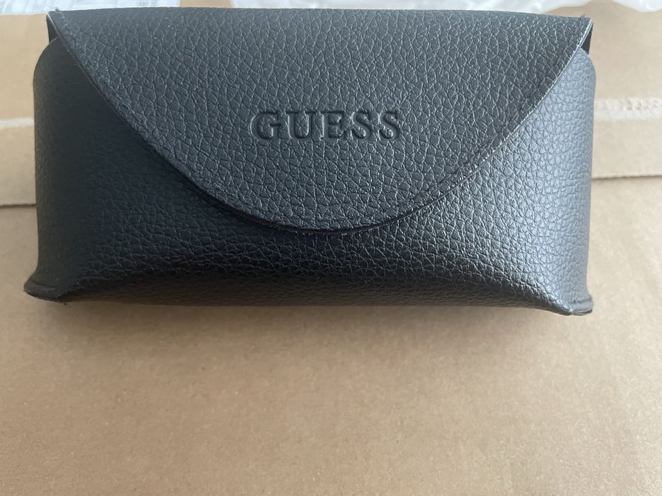 Слънчеви очола Guess