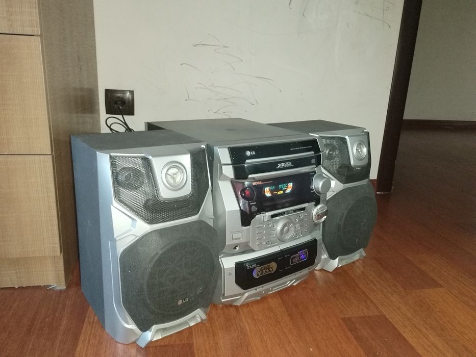 Продам музыкальный центр