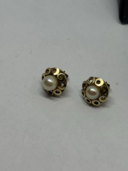 златни дамски обеци с перли 2.72гр 14к 585