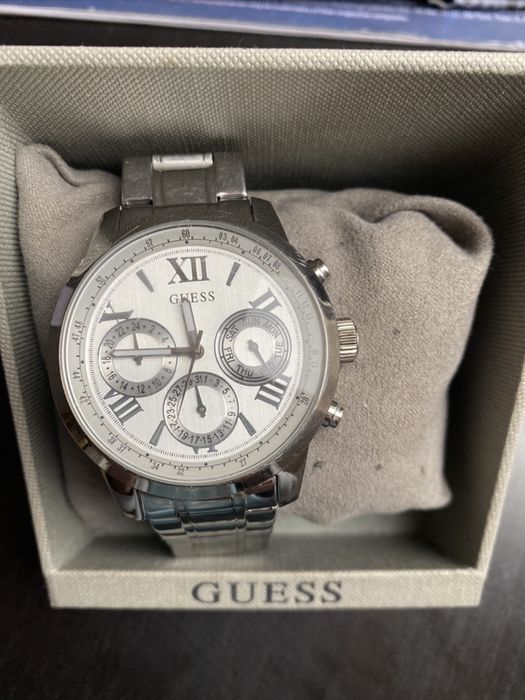 Ceas guess usa bratara argintie