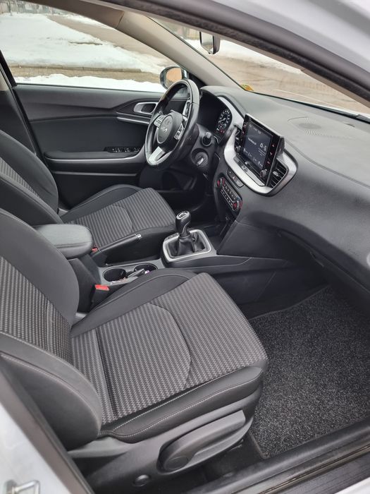 Kia Ceed 2022 cockpit Variante Facelift