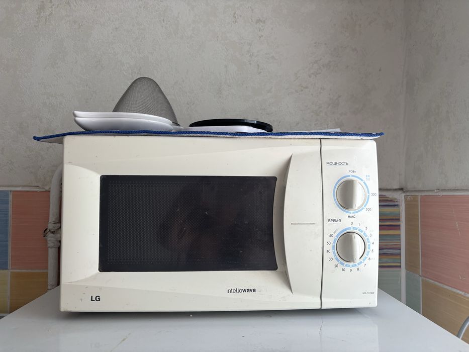Продам микроволновую печь