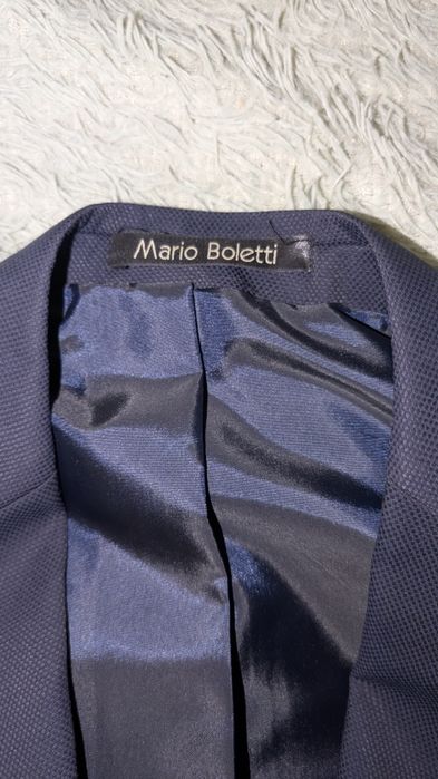 Продаю мужской костюм