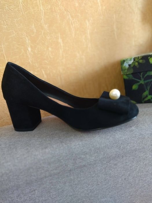 Новые туфли 39 размер  .