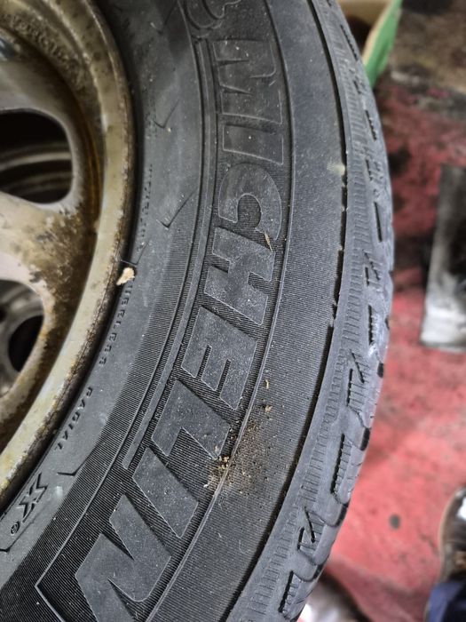 Set roti anvelope iarna Duster