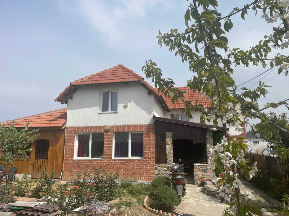 Casă de vânzare – Nojorid, sat Leș (Cartier Nou)