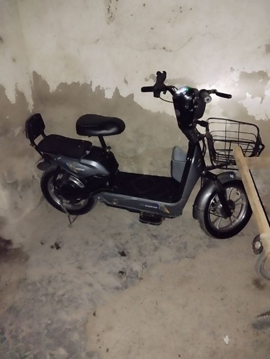 Benzinli skuterga abmen