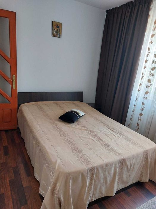 Proprietar, inchiriez apartament 2 camere Rovine, centrala proprie