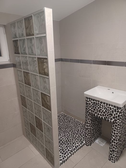 Vand casa cu 3 camere