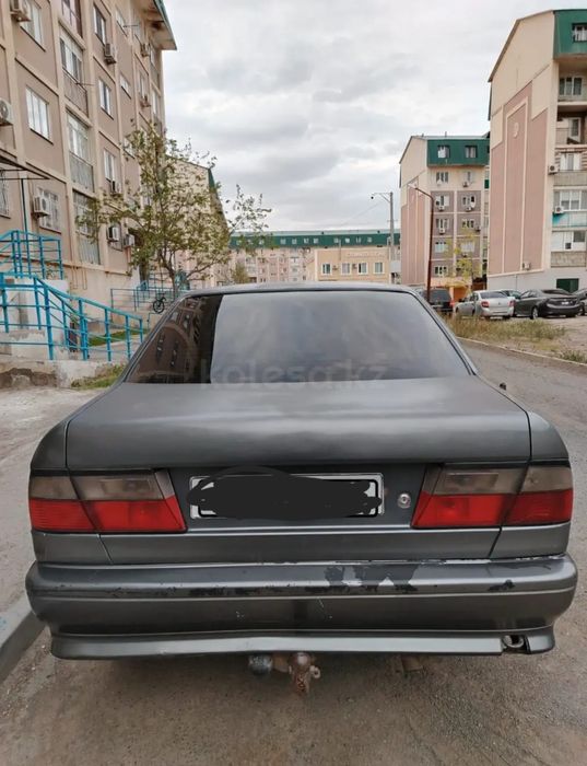 Nissan Primera P10