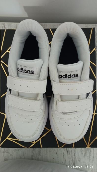 Спортни обувки Adidas