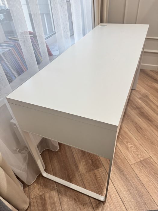 Продам стол Ikea Micke