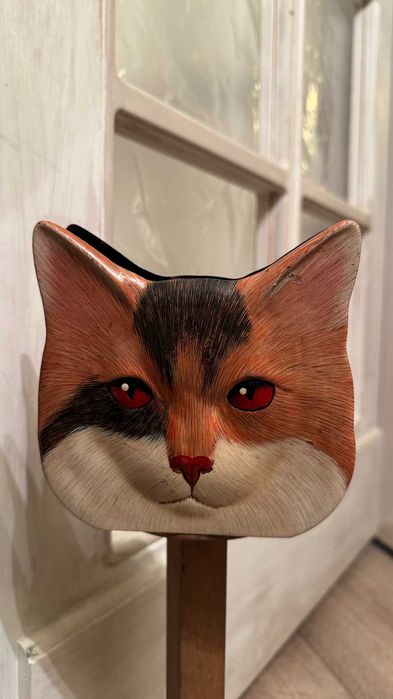 Винтидж Авторски салфетник– рисувано лаково дърво, подписан.