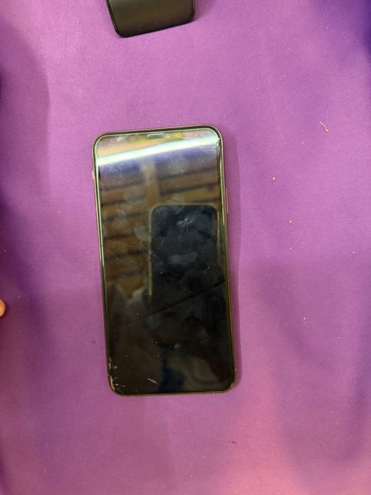 Iphone 11 pro max 256 URGENT!