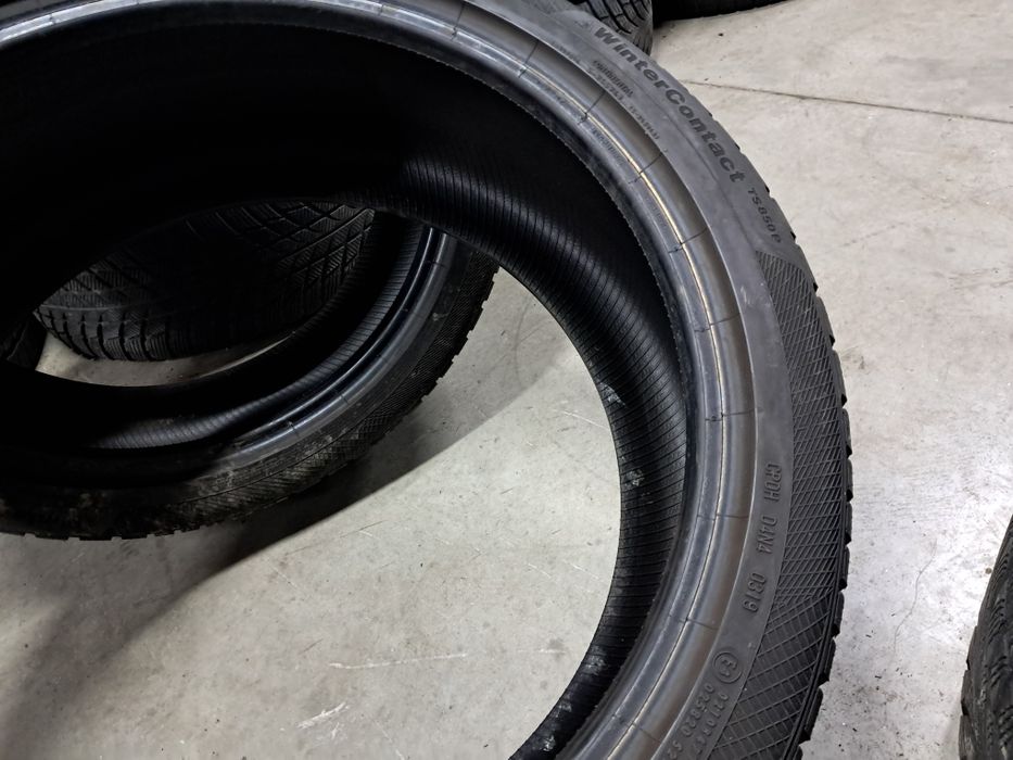 Anvelope second iarna 255 40 R21 Continental