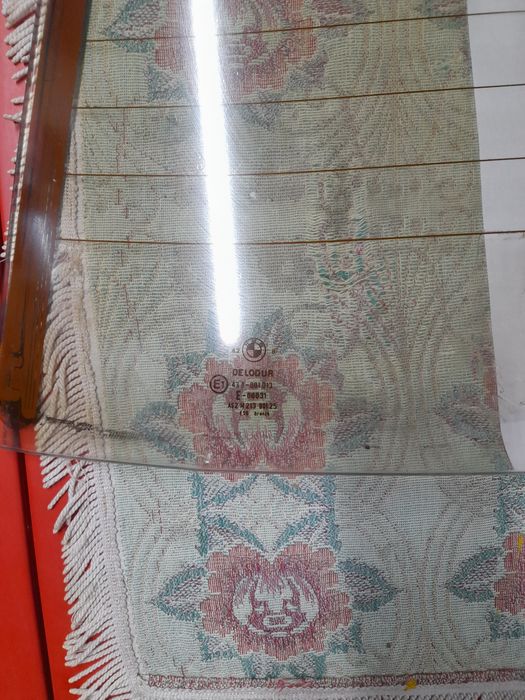 luneta, geam spate, pt BMW e30, ursulet  // piesa originala //