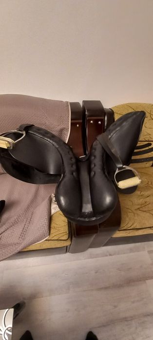 Vând sa călărie 17.5 .