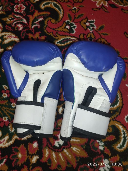 Продаются боксёрские перчатки