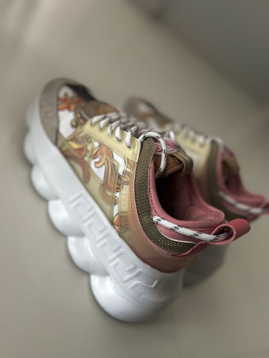 adidasi versace chain reaction