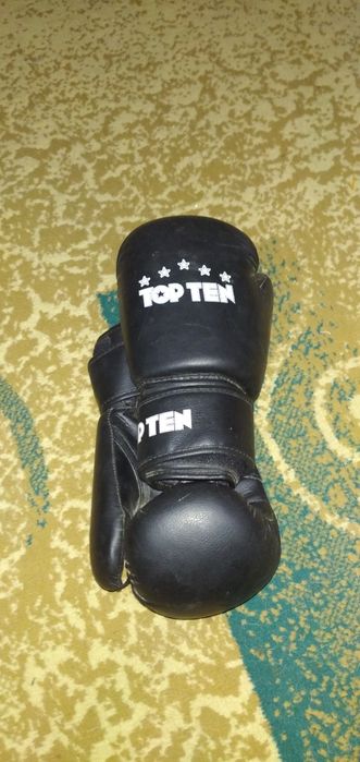 Продам боксерские перчатки