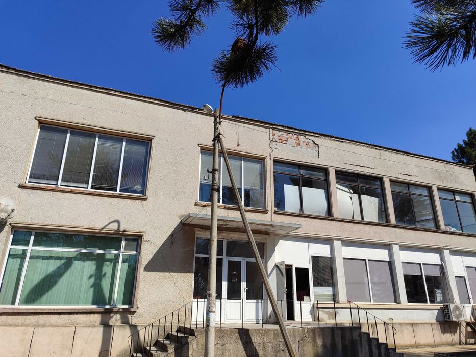 Продава се етаж от сграда в Спасово