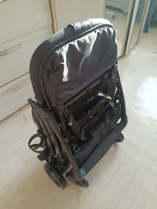 Продам новую коляску