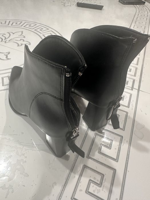 Продам полусапожки новые