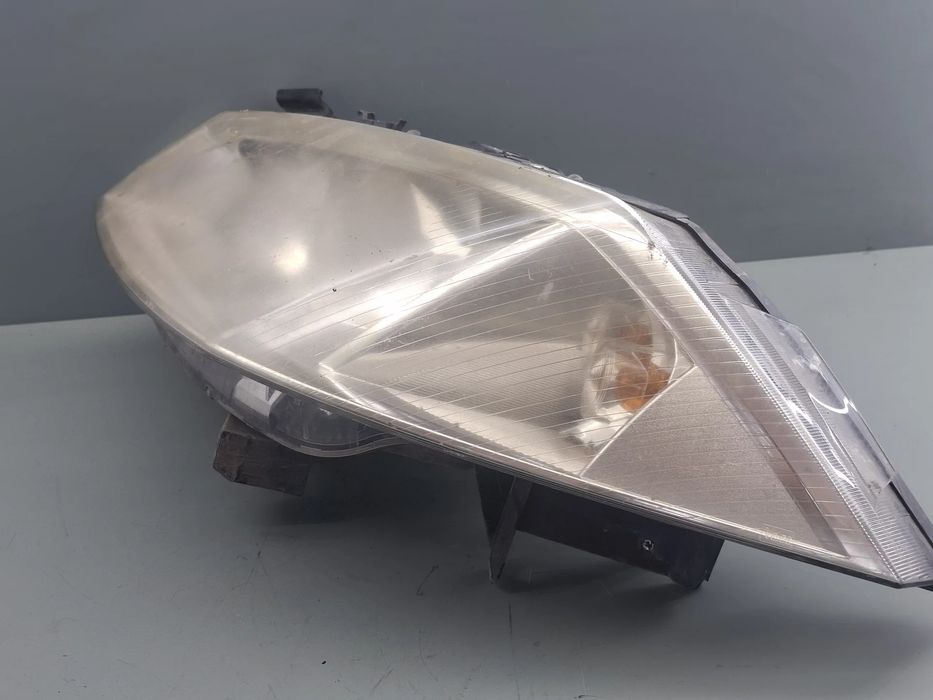 Far stanga 8200476428 DEFECT Renault Megane 2004 1.9 dCi MT (120 hp)