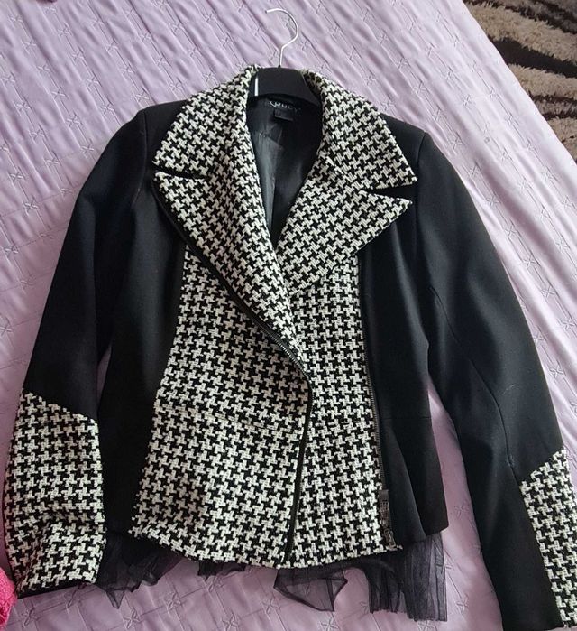 Яке на марката Lucy Fashion