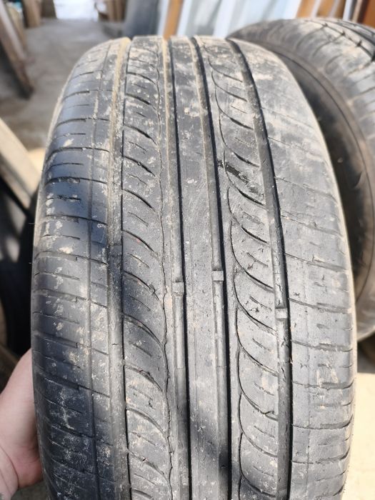 Продам летнюю резину 215×60R16