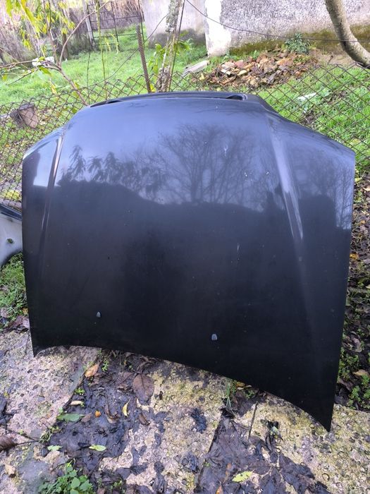 Преден капак Volvo v40