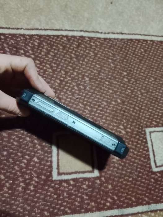 Продам телефон срочьно