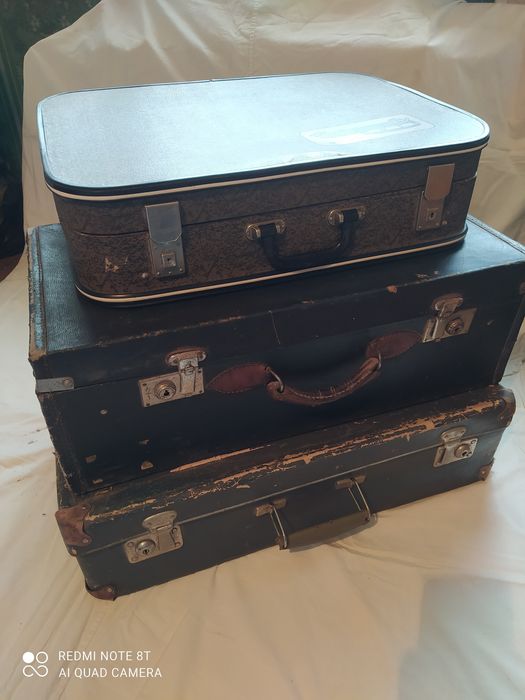 Продам чемоданы времён СССР