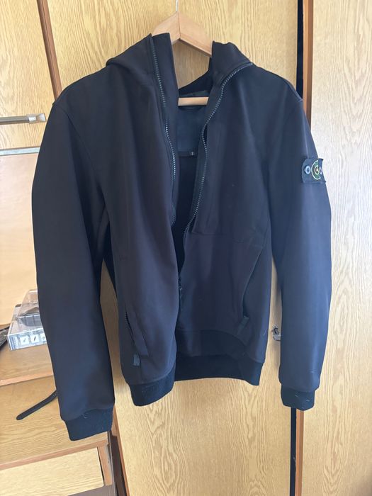 Яке пролетно Calvin Klein