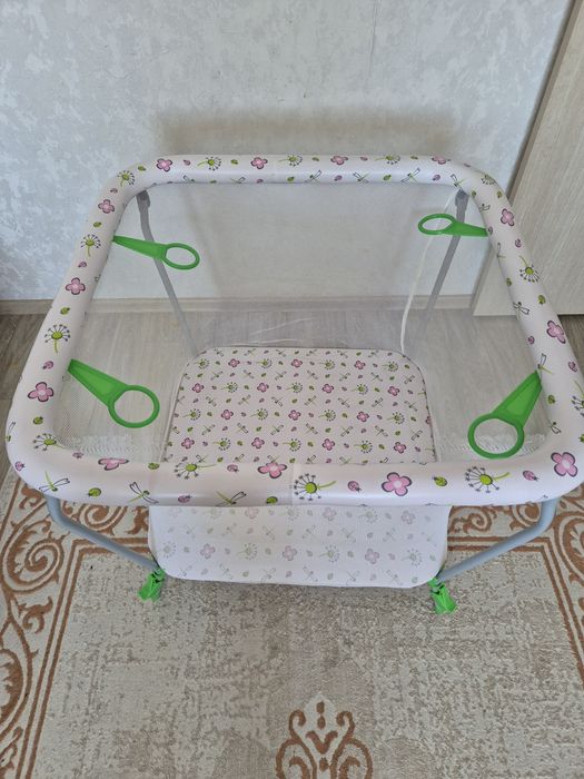 Продам детский складной манеж