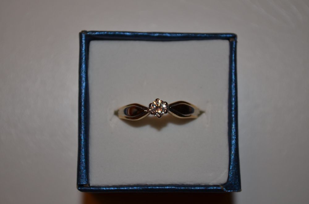 INEL AUR galben si alb 18K + 1 Diamant = 0.20ct. - De logodna - 3.3g !