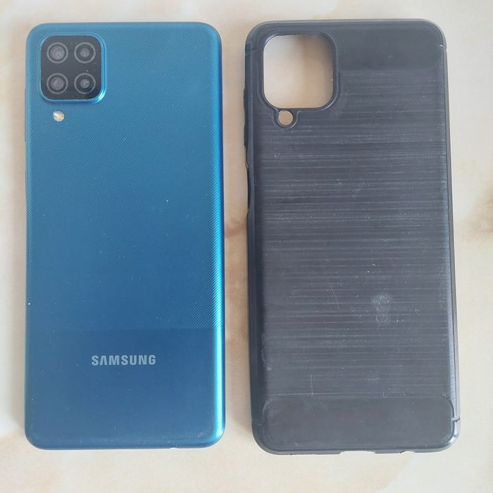 Vând Samsung Galaxy A12 Blue [spart] [pentru piese] + husă /poze reale