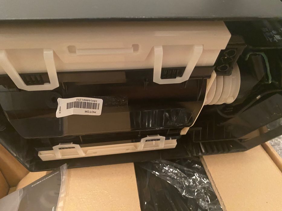 Uscator maini Dyson Airblade V,alb și nikel (crom)