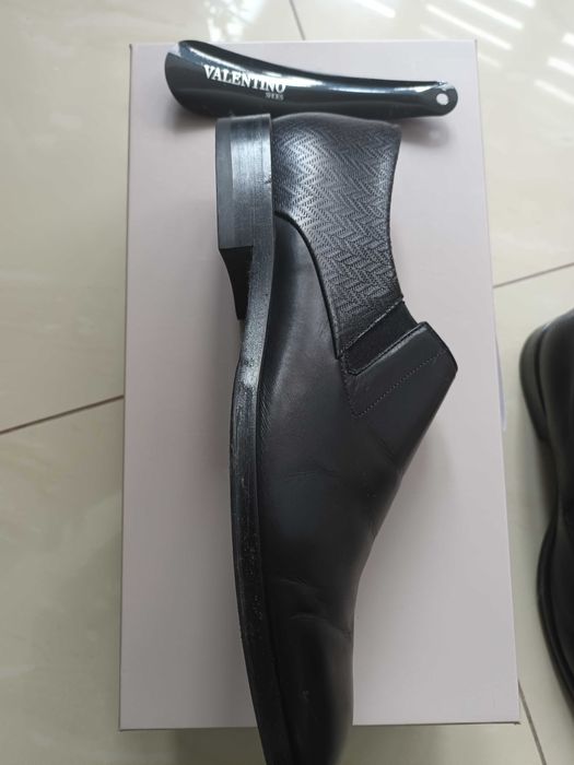 Pantofi '' Valentino'' piele