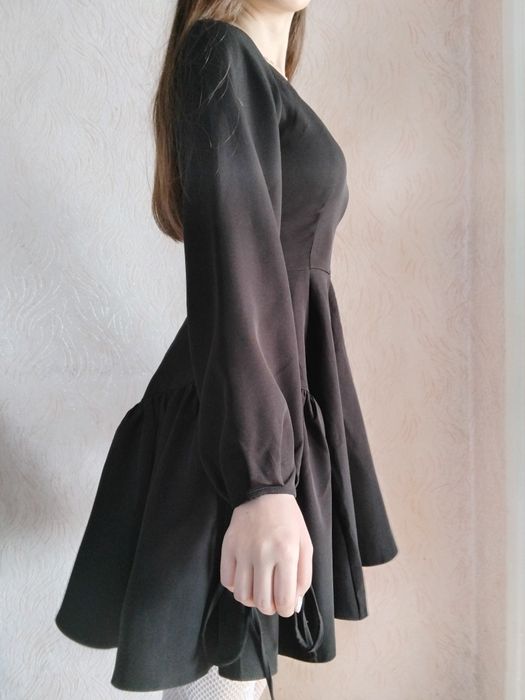 платье чёрное на девушку