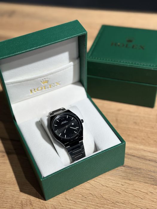 Новые мужские часы