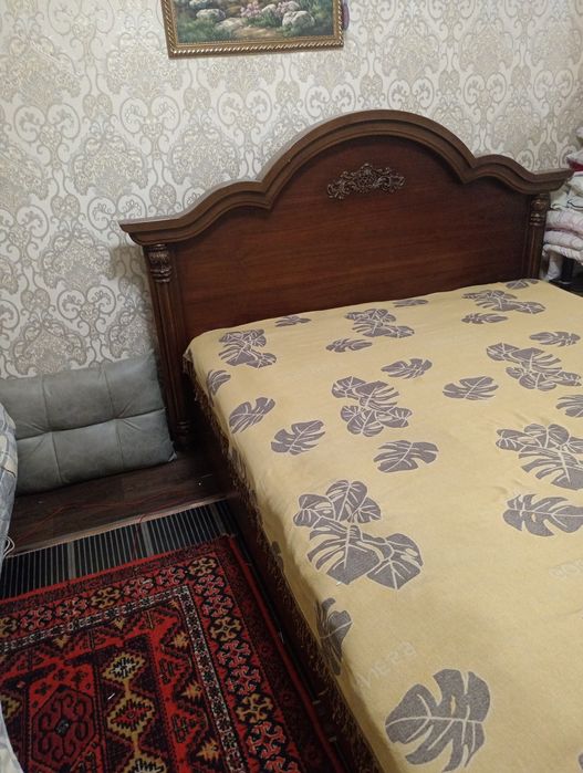 Продам 2х спальную кровать