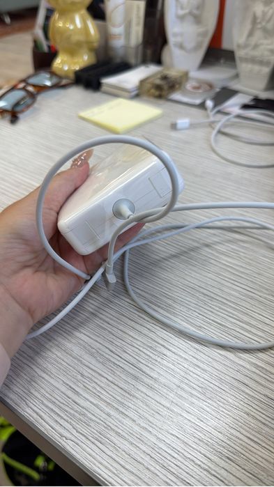 Зарядка на макбук MagSafe2