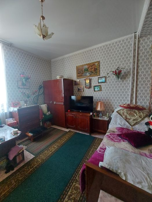 Продаётся квартира в центре города.