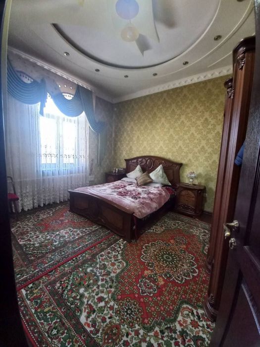 Ул . Новои. 2 х комнатная высокопотолочка 2/3/3