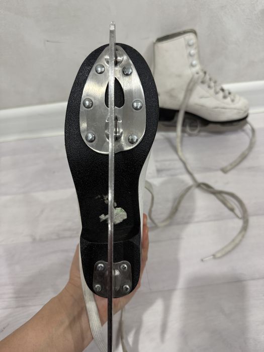 Коньки фигурные 34 размер