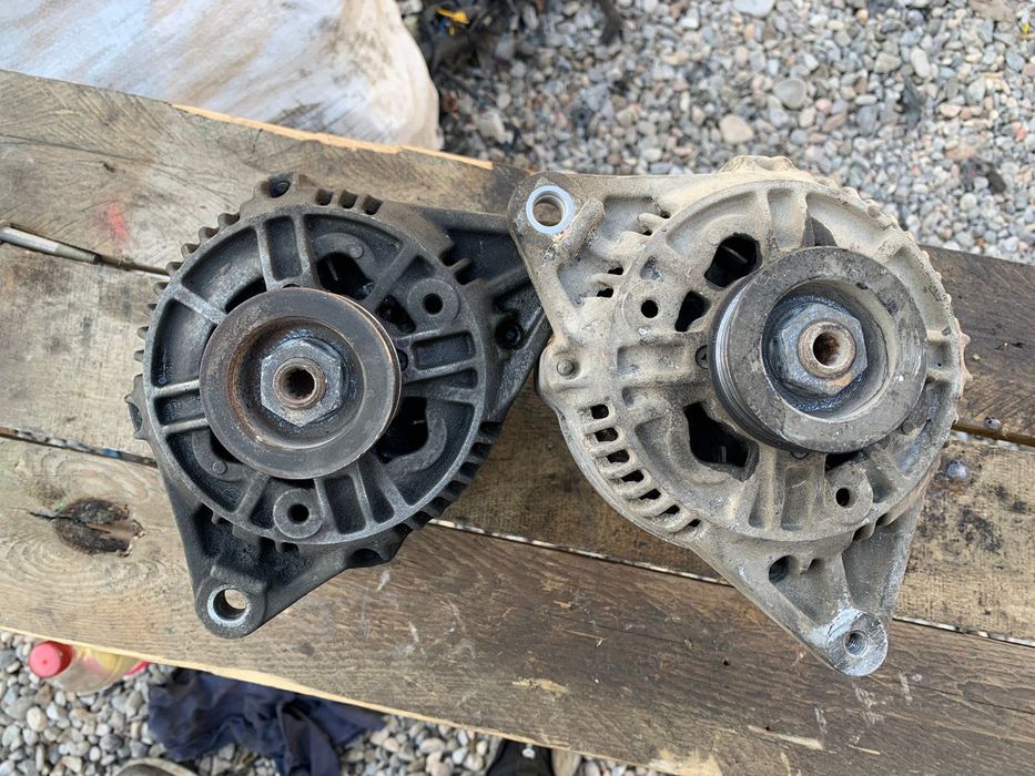 Митсубиси Каризма Генератор привозной