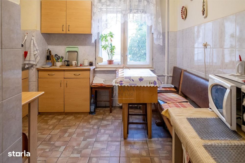 Apartament 4 camere decomandat pta. Decebal