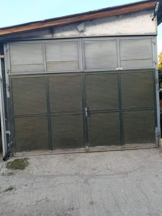 Гаражна врата 420/330